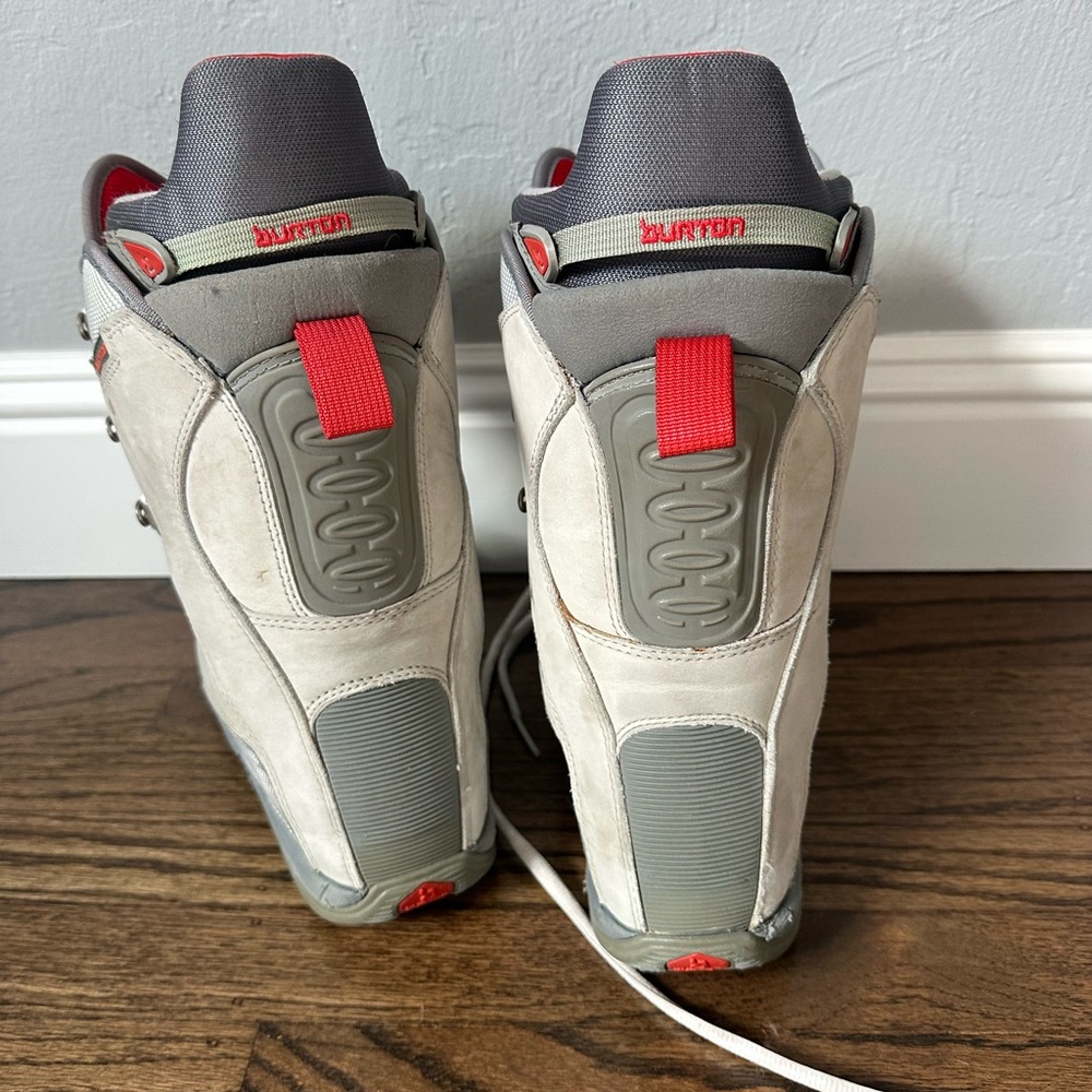Burton Gray and Red Winter Boots - Picture 6 of 6